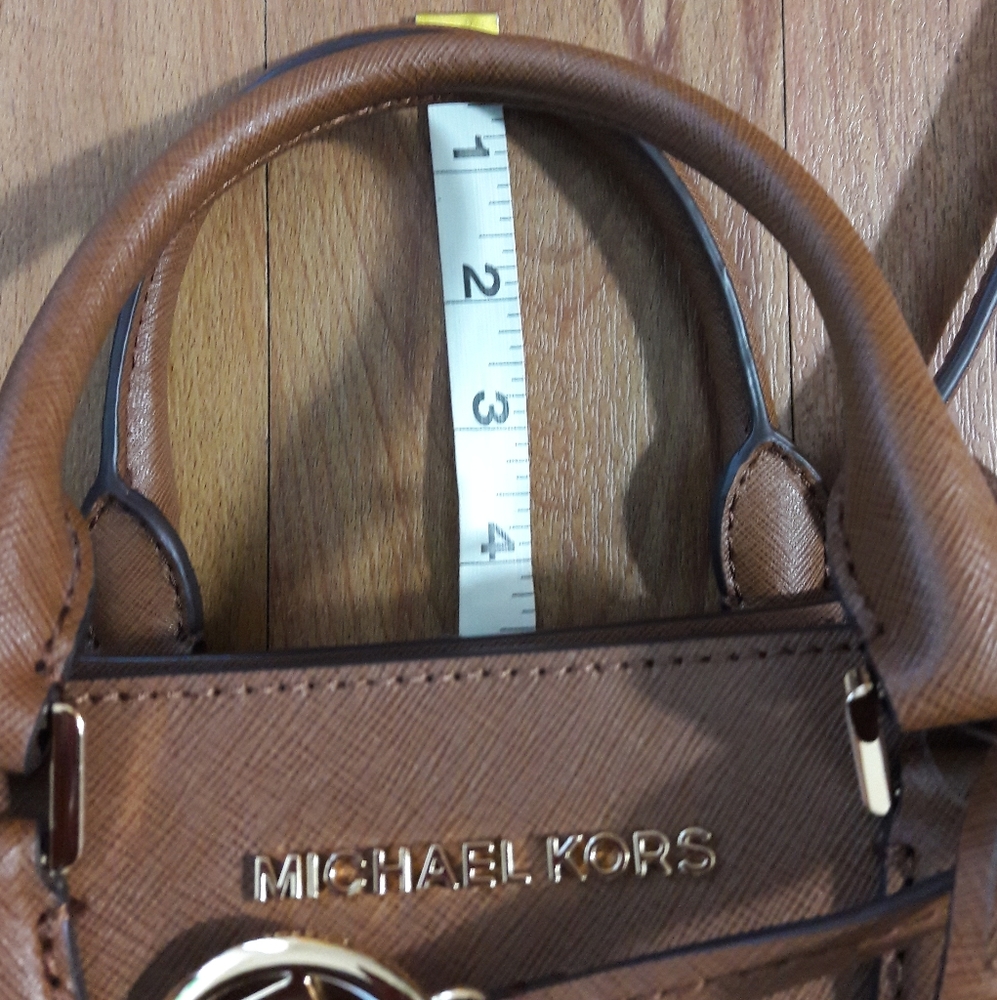Michael Kors Camille Brown Leather Sarchel - Picture 14 of 16